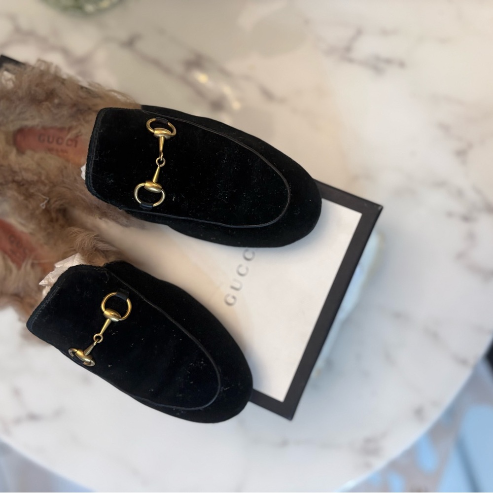 Gucci Black Velvet Flats - Picture 5 of 5